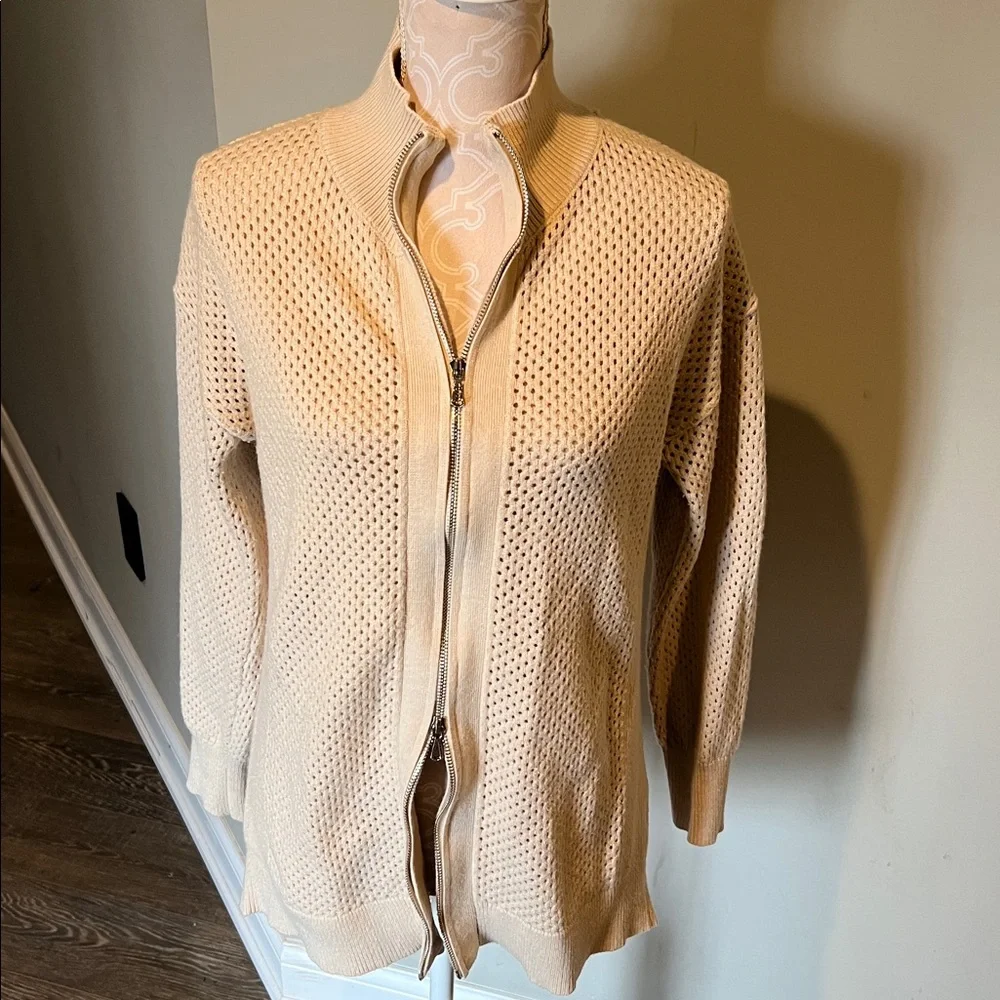 Beige Sweater - Picture 4 of 4